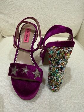 Betsey Johnson Women’s Purple Velvet Gem-Embellished Block Heel Sandals